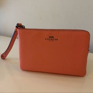 Large Corner Zip Wristlet (With Packaging)